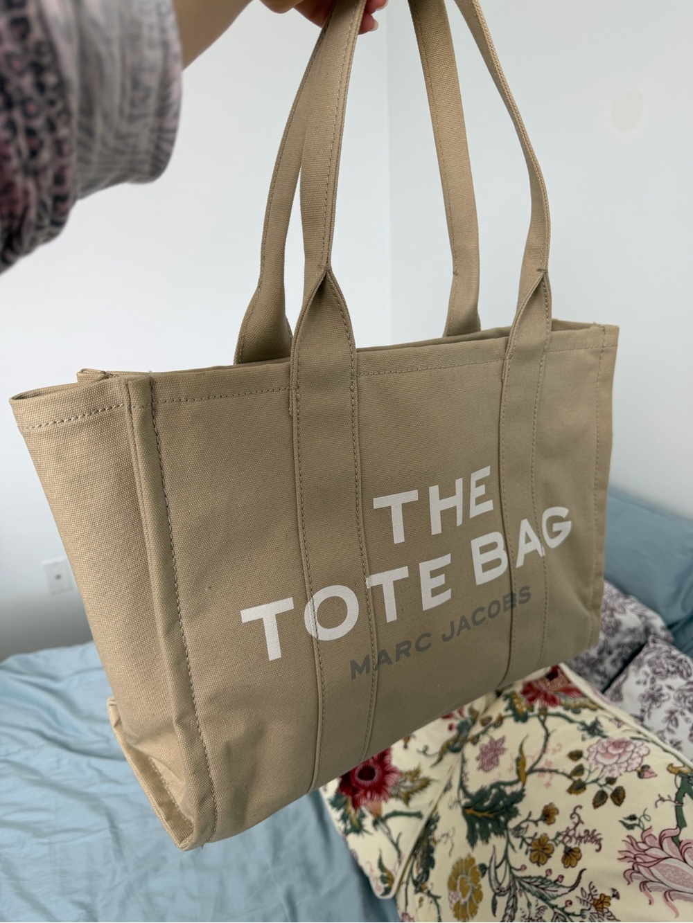 Marc Jacobs large tote - Picture 8 of 8
